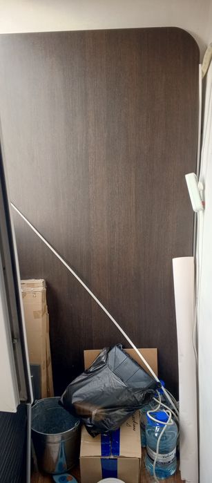 Большой кухонный стол