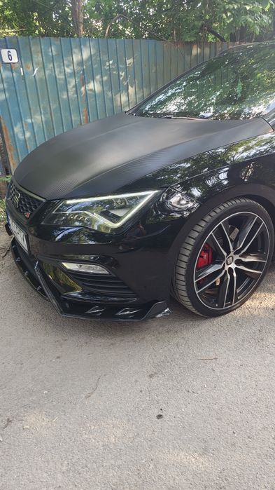 SEAT CUPRA ST 300  2018