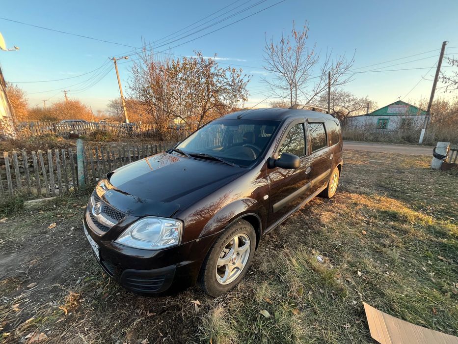 Продам лада ларгус..