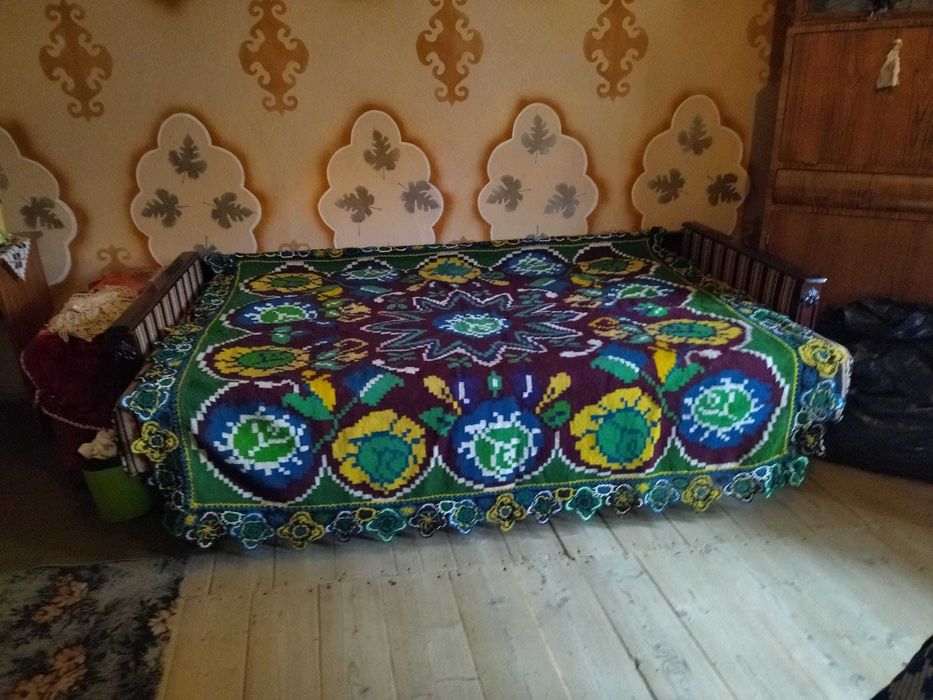 Covoare Tradiționale Țesute Manual – Modele Vintage / Artizanat