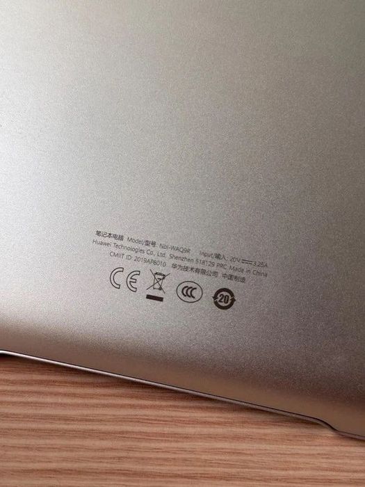 Huawei MateBook D 14 Laptop AMD Ryzen 5 8GB RAM Silver