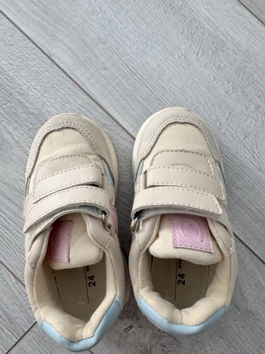 Продам обувь детскую