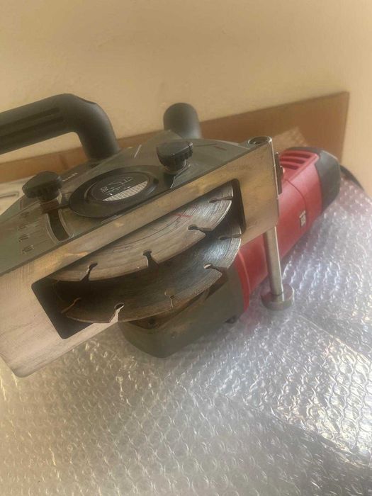 Freză pentru caneluri Einhell TE-MA 1700 (1.700 W, reglare lățime de tăiere până la 38 mm, adâncime tăiere până la 40 mm)