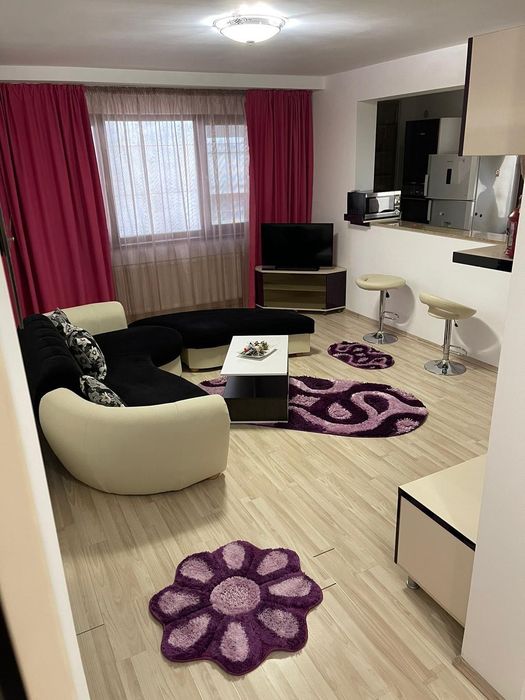 Închiriez apartament