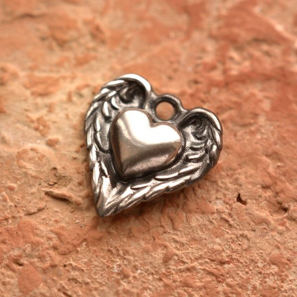 Сребърно бижу 925 – Медальон „Сърце с ангелски крила“