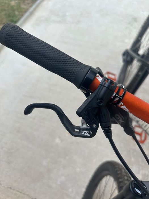 Vând Nukeproof Scout 29 – Custom Build Trail / Enduro