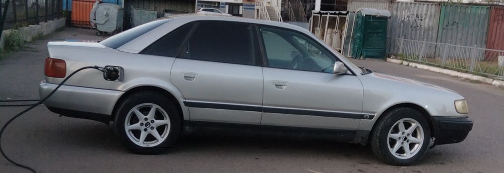 Продам Ауди 100 С4