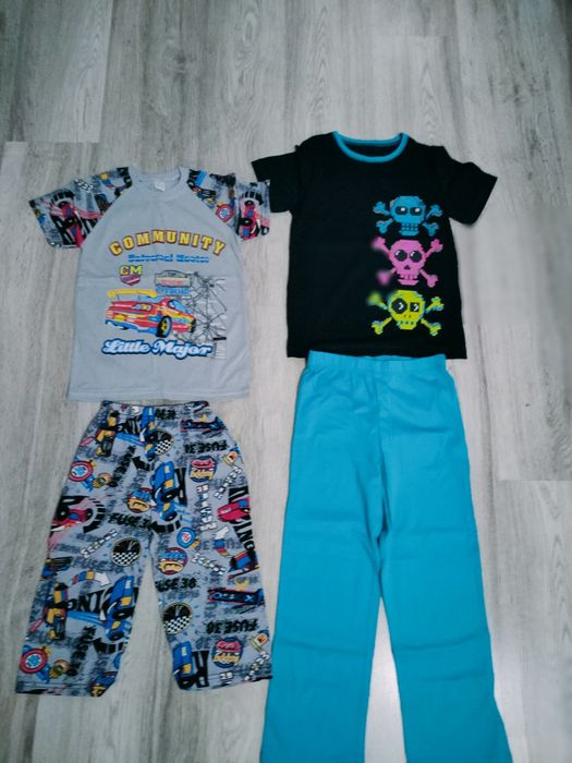 2 бр.пижами 18 лв