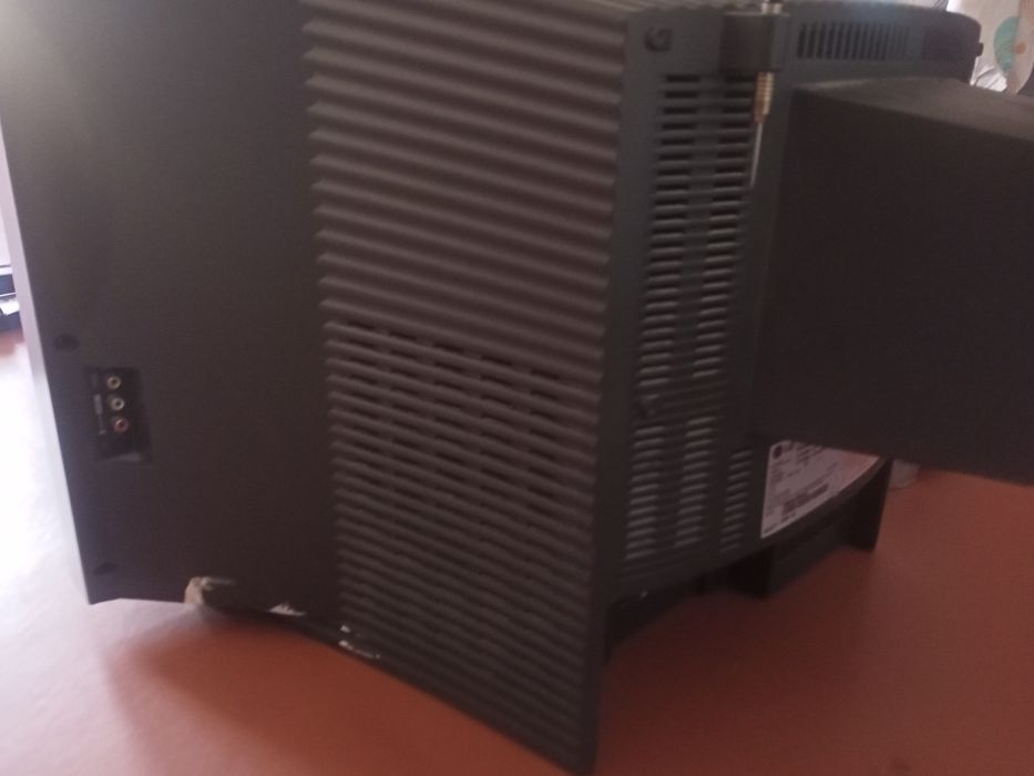 Старый телевизор LG