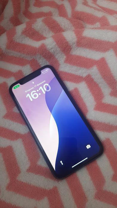 Продам Айфон 11.