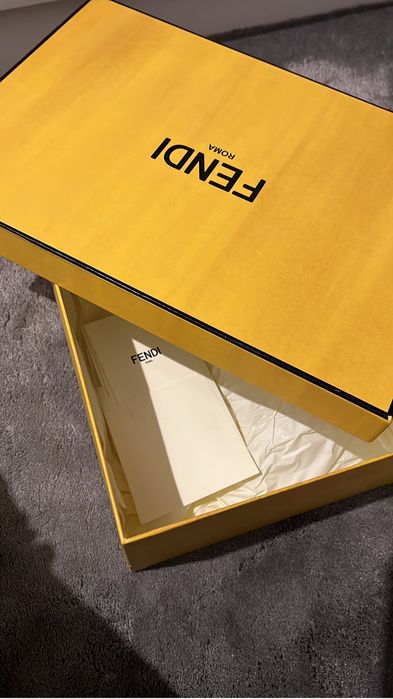 Adidași Fendi Flow originali mărimea 38