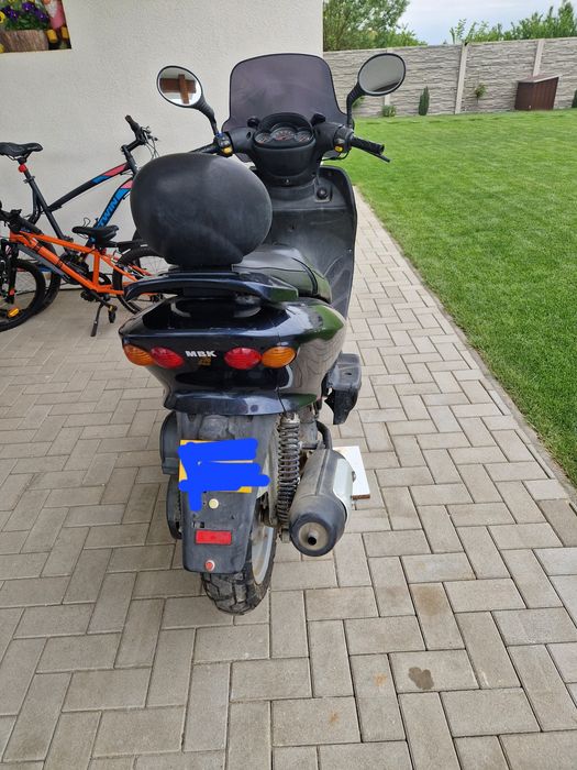 Vând scuter yamaha 125cc