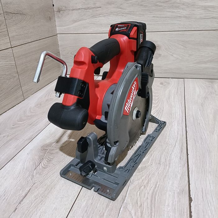 Circular pentru lemn Milwaukee M18 CCS 55