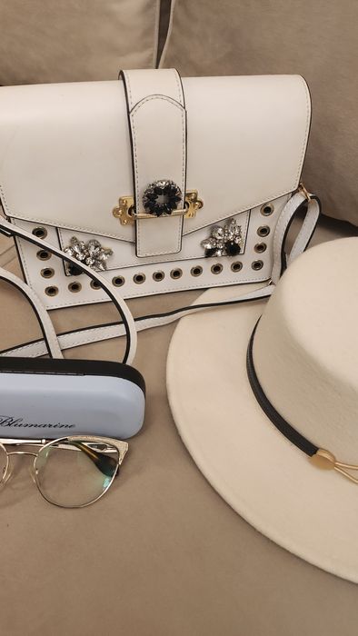 Дамска шапка 100% вълна