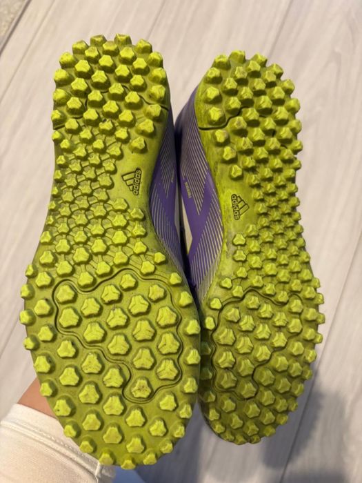 Ghete fotbal Adidas F50 copii marimea 34