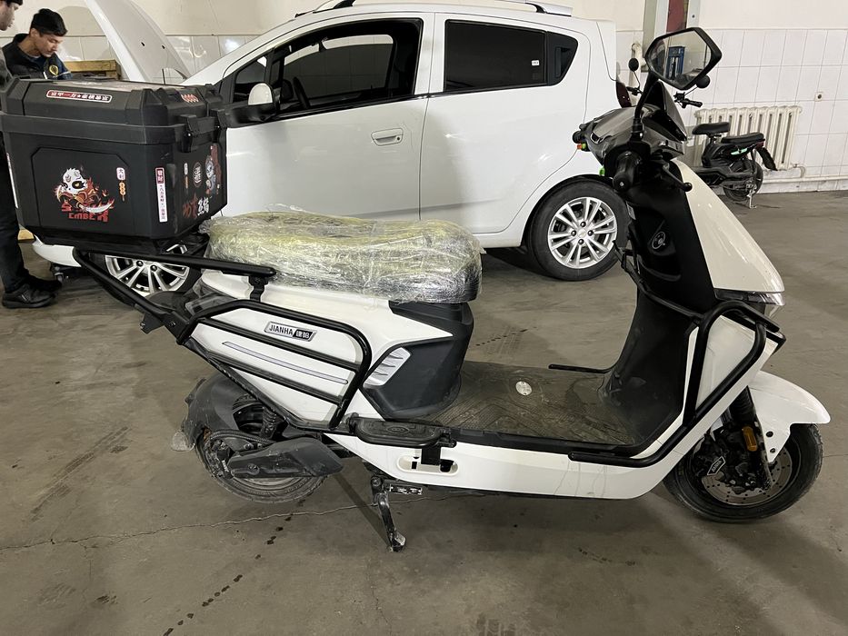 Sukuter Elektroni sotiladi