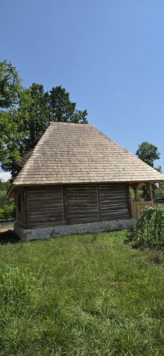Construim case traditionale din lemn