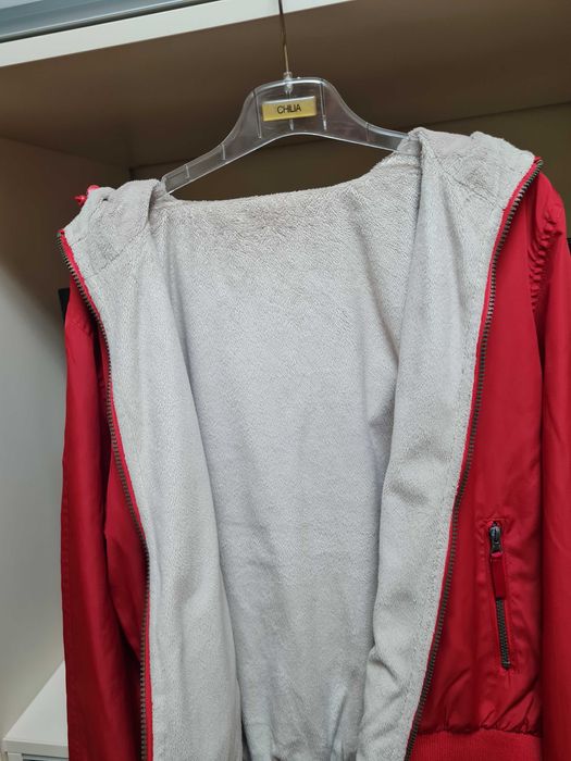 geaca rosie marime 38-40