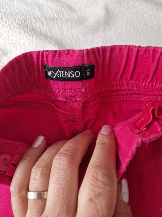 Pantaloni fete marimea 104