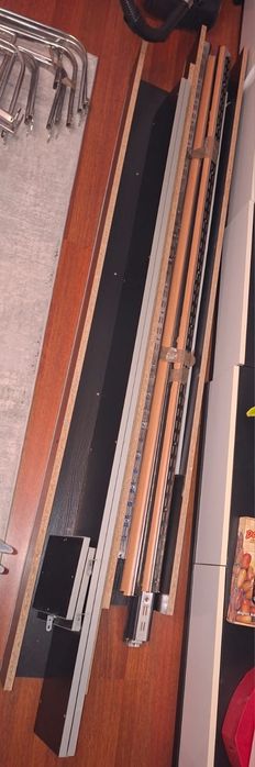 Stendere/suport haine pentru magazine