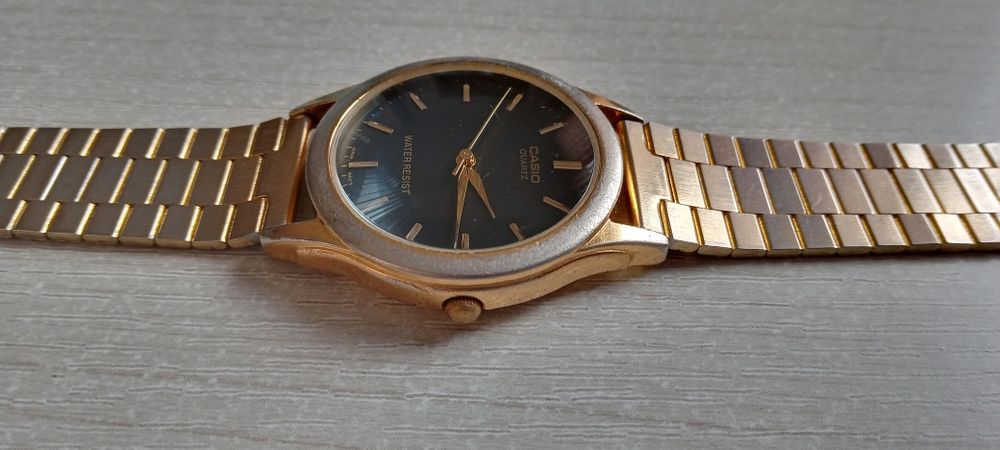 Лот часовници Casio MTP