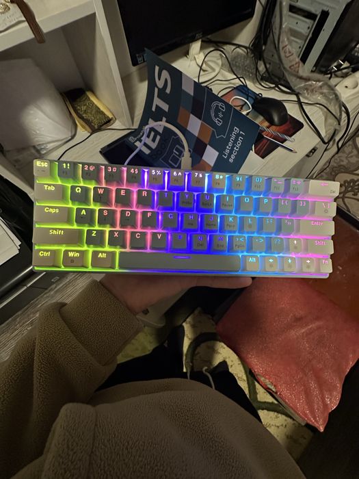 Klaviatura sotiladi xolati chotki.