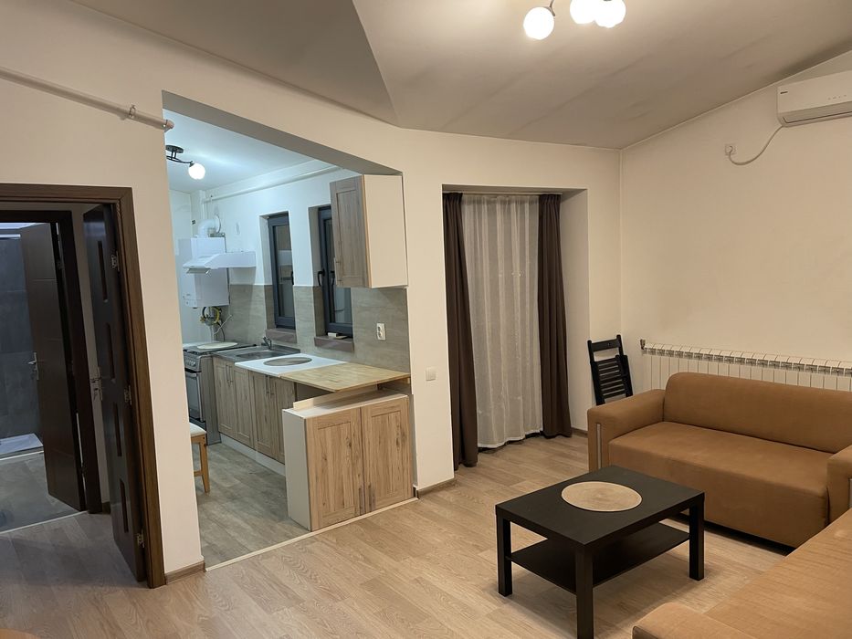 Inchiriez apartament complet mobilat, zona ultracentrala