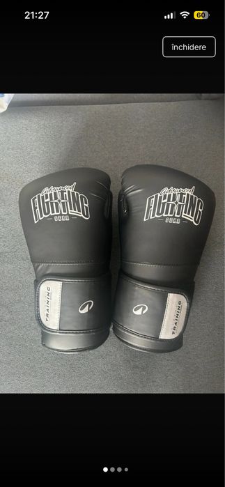 Manusi box negre in stare impecabila