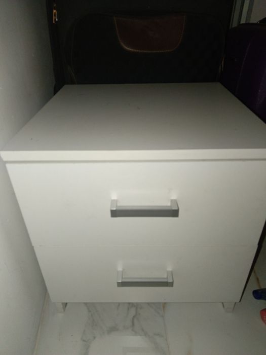 Тумбочка для вещей