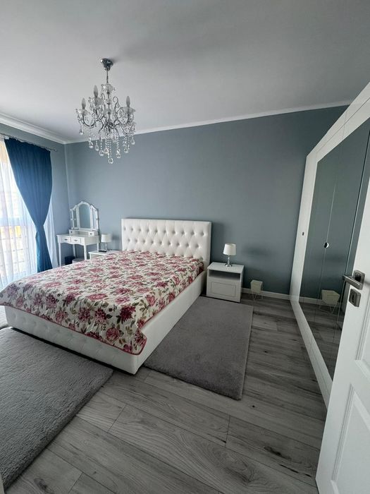 Închiriez apartament cu 2 camere cu loc parcare bloc nou str. Gh.  Doja