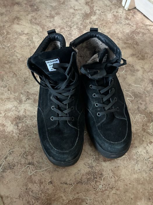 Продам мужскую обувь