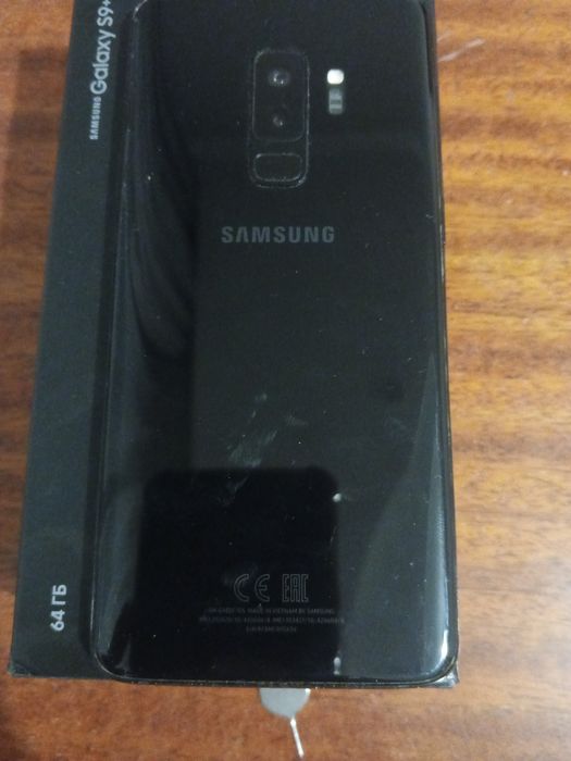 Продам телефон Самсунг s9+
