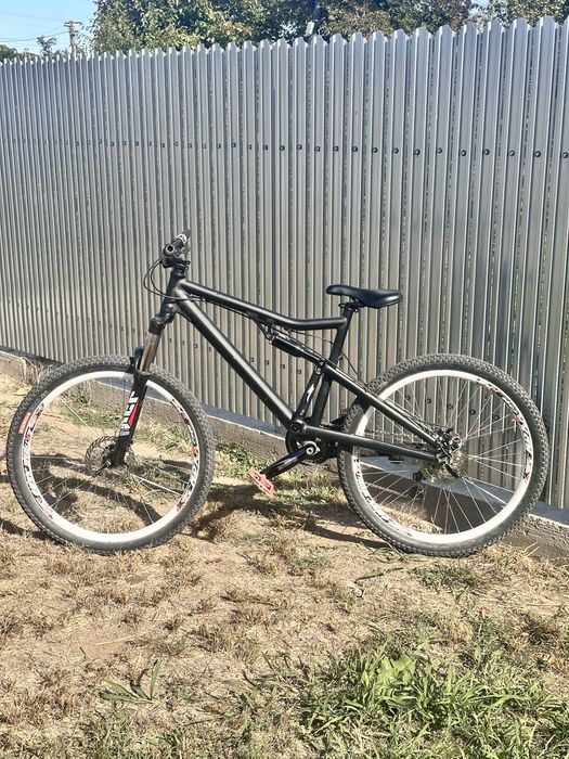 Vand bicicleta full suspension specialized urgent‼️