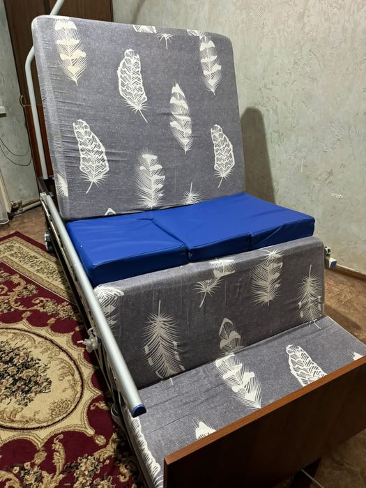 Медицинская кровать