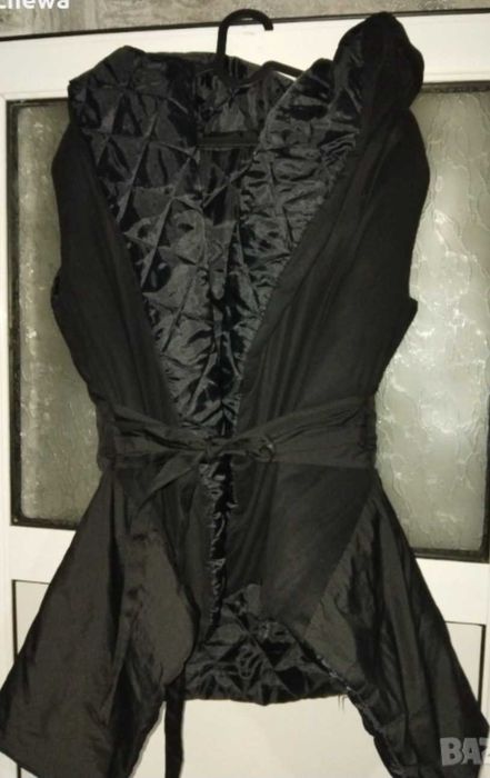 Дамски черен  елек