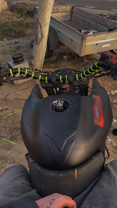 Vând Aprilia pegaso de 650 pe injecție din 2002