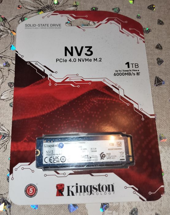 Продам Kingston NV3 1TB, новая