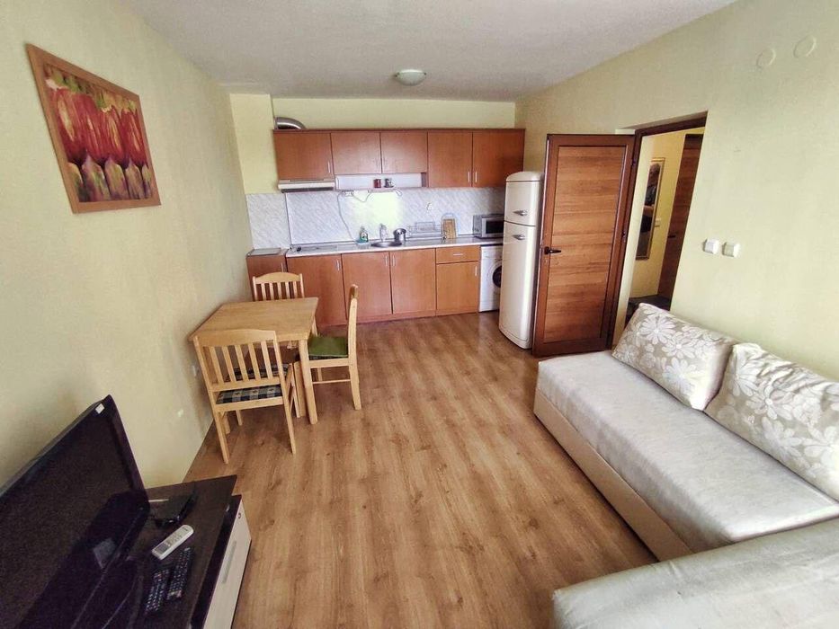 Продава се Двустаен апартамент в к.к. Слънчев бряг - 64 кв.м за 1047 €/кв.м - Снимка #2