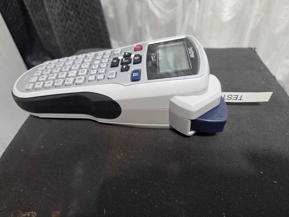 Brother P-touch PT-1010 Aparat Etichetat / Imprimantă Etichete TZe TZ 3.5–12 mm LCD Cutter Inclus