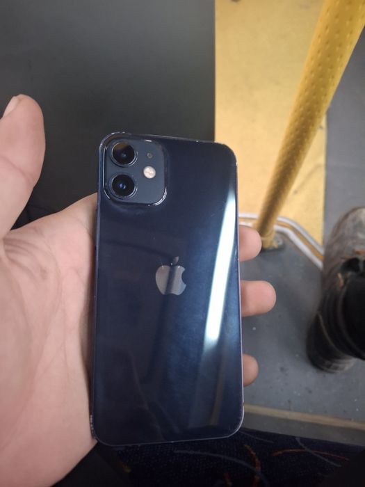 Айфон 12 мини 64 гб 72акб