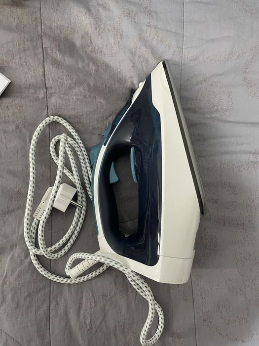 Продаю утюг tefal новый
