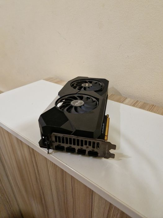 ASUS Dual Radeon RX 6700 XT 12GB – Отлично състояние (Без гаранция)