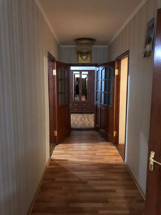 Продается 5-комнатная квартира в центре города рядом с Петро Казахстан