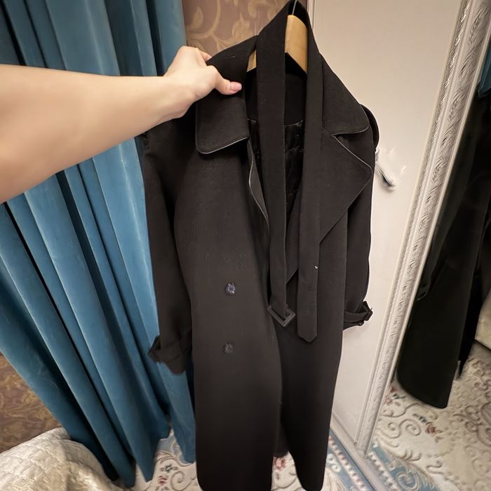 Продам пальто и костюм срочно