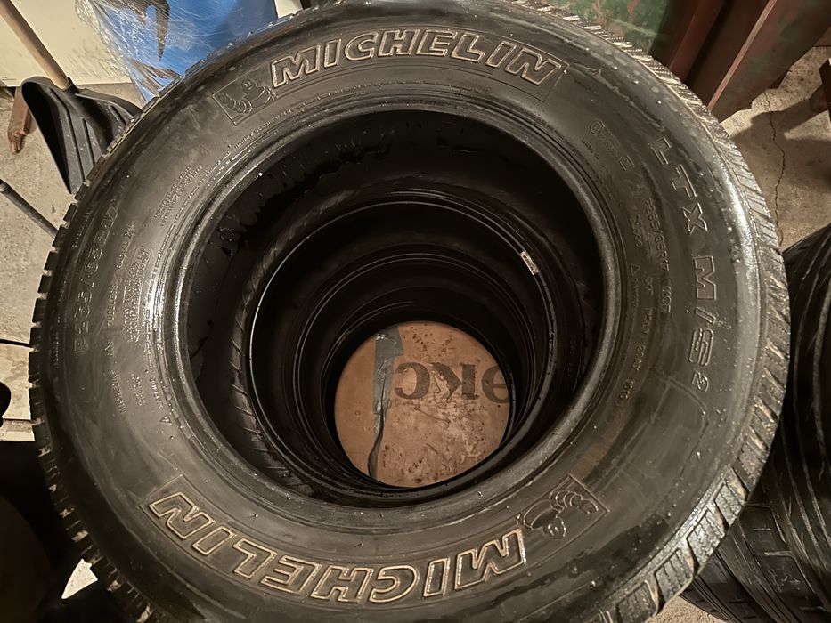 Продам Шины MICHELIN 265/65R17
