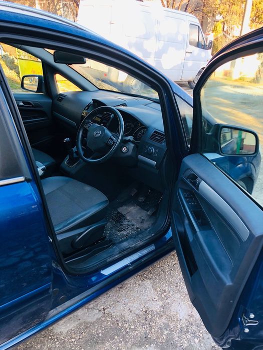 Vauxhall Zafira 1.6 бензин