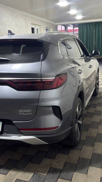 Srochno sotiladi BYD Song Plyus 2023 Dm-i