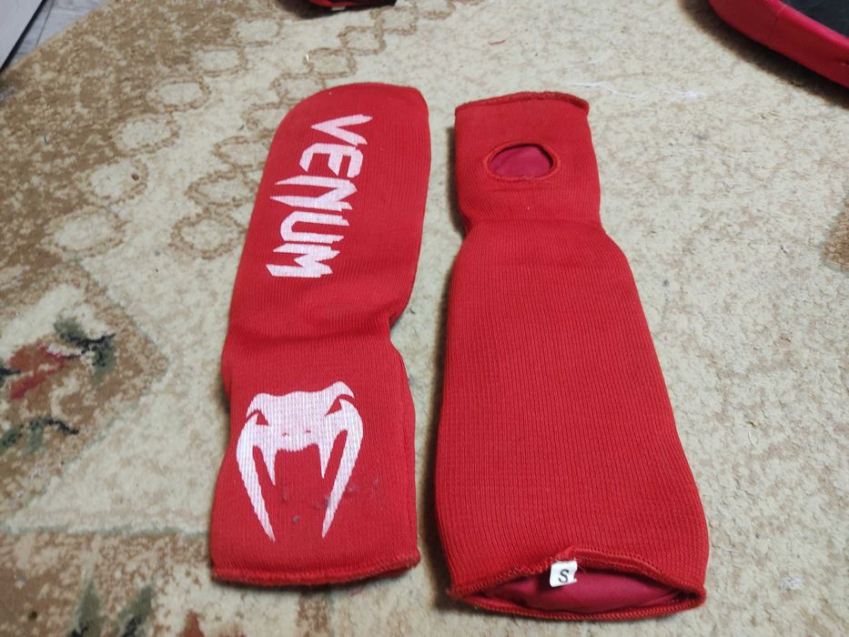 Боксерские перчатки,лапы