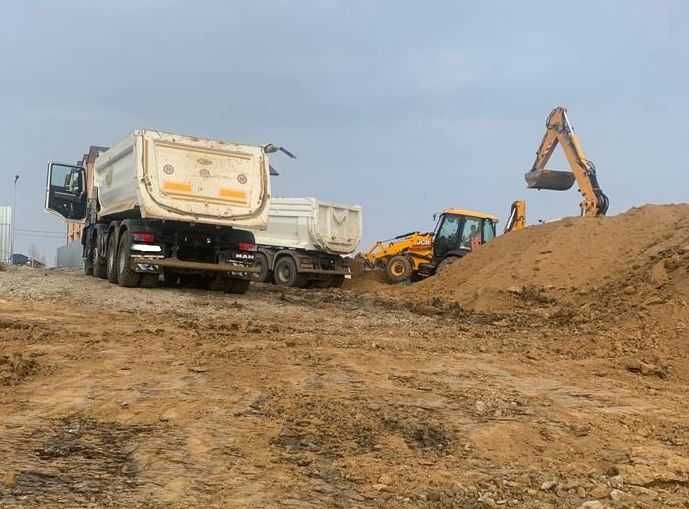 Aduc / Transport Pamant Vegetal De Gradina Sau de Umplutura