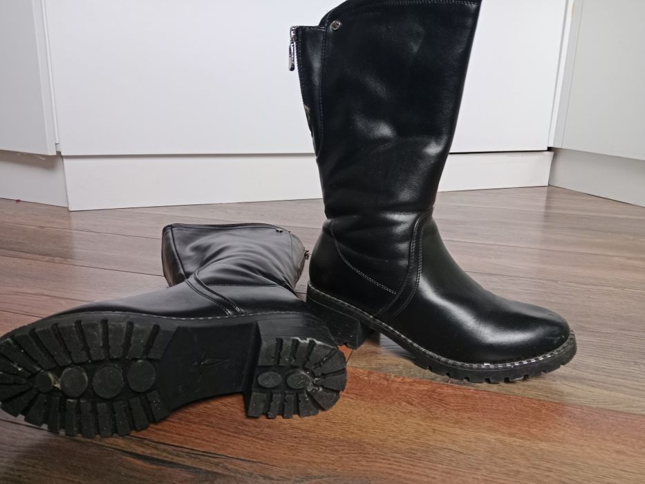 Продам зимние сапоги